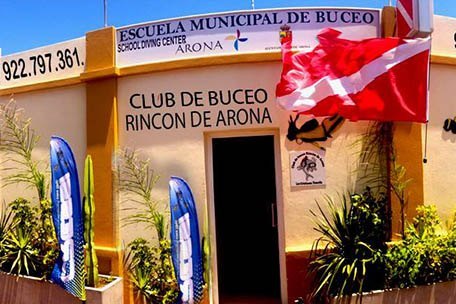 Centro de Buceo Rincón de Arona, instructores de buceo profesionales en Tenerife Sur.